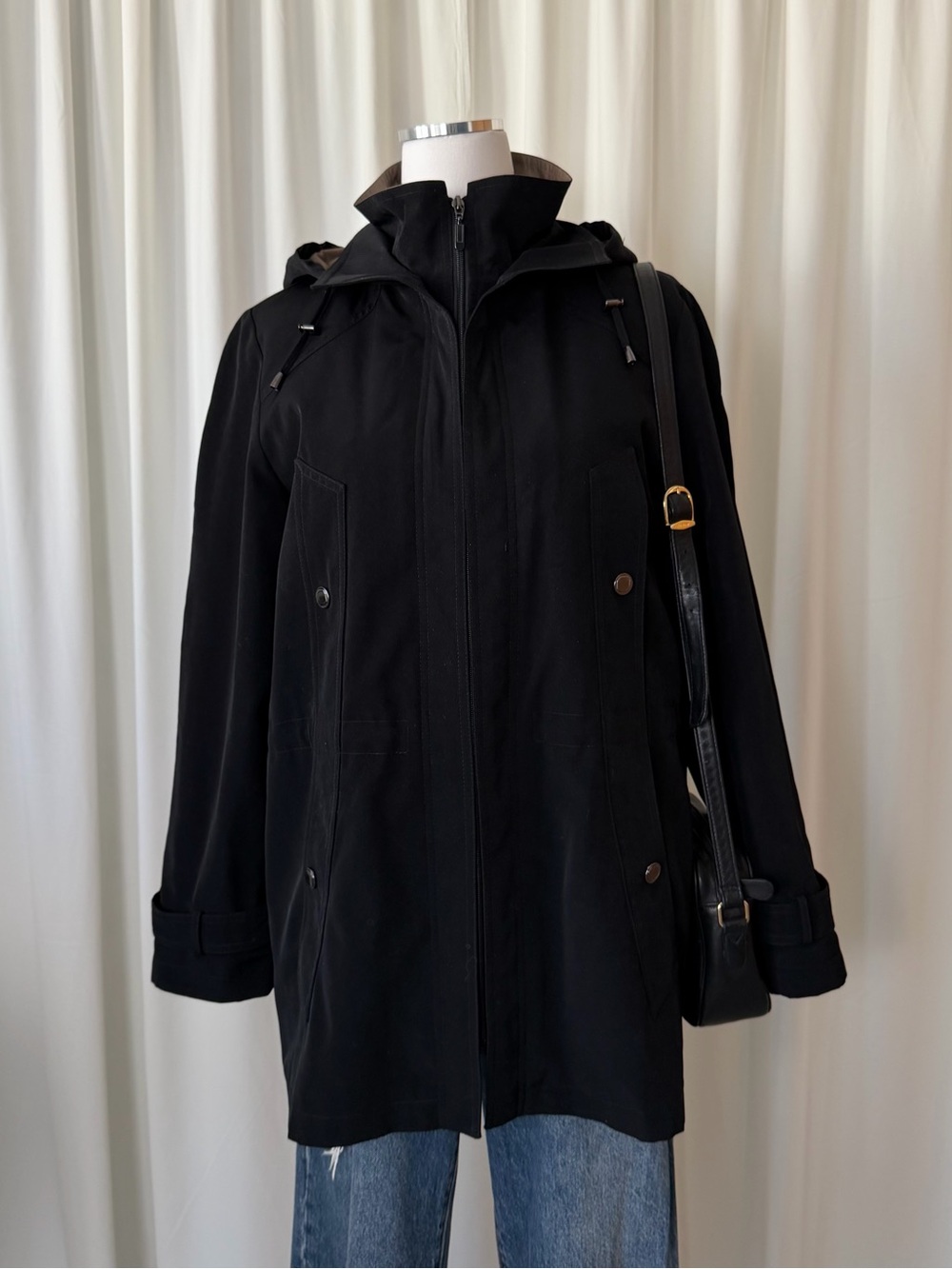 Gallery Water Resistant Hooded Rain Jacket size Medium.
